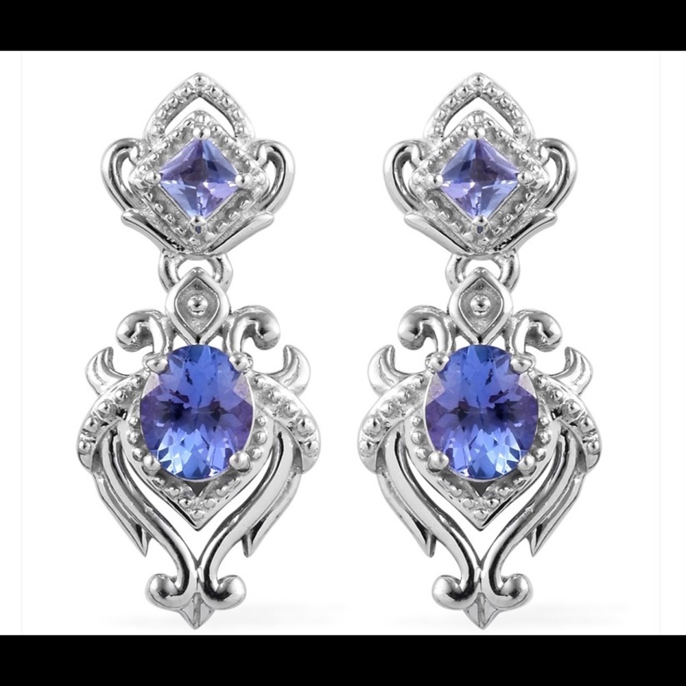 Tanzanite Earrings. NWT.